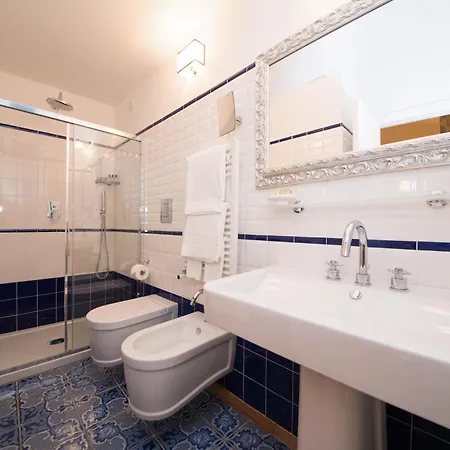 Maiure Гостевой дом 4*