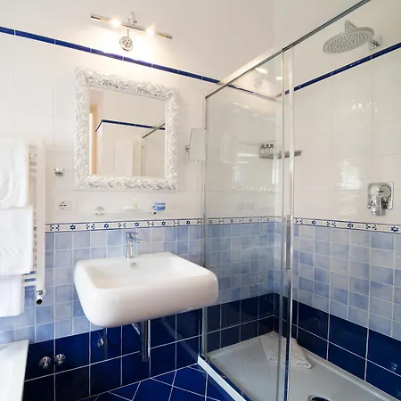 Maiure Guest house 2*